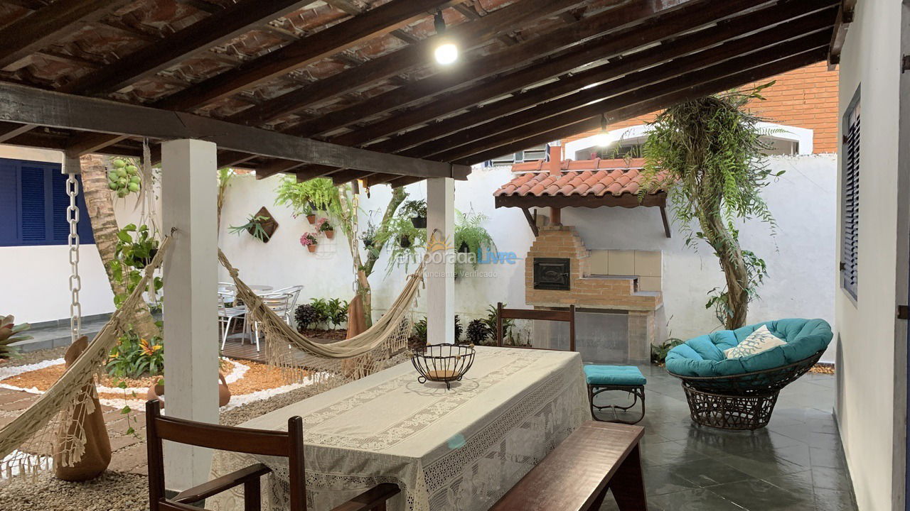 Casa para aluguel de temporada em Ubatuba (Praia do Lázaro)