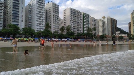 Excellent ap in Guarujá Pitangueiras, standing on the sand 61 99663 9787