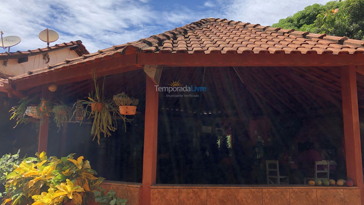 Casa para aluguel de temporada em água Comprida (Condomínio Morada Bela)