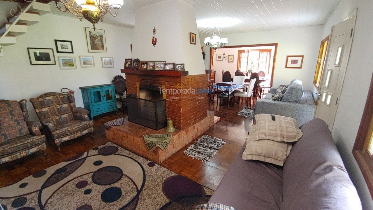 Casa para alquiler de vacaciones em Campos do Jordão (Capivari)