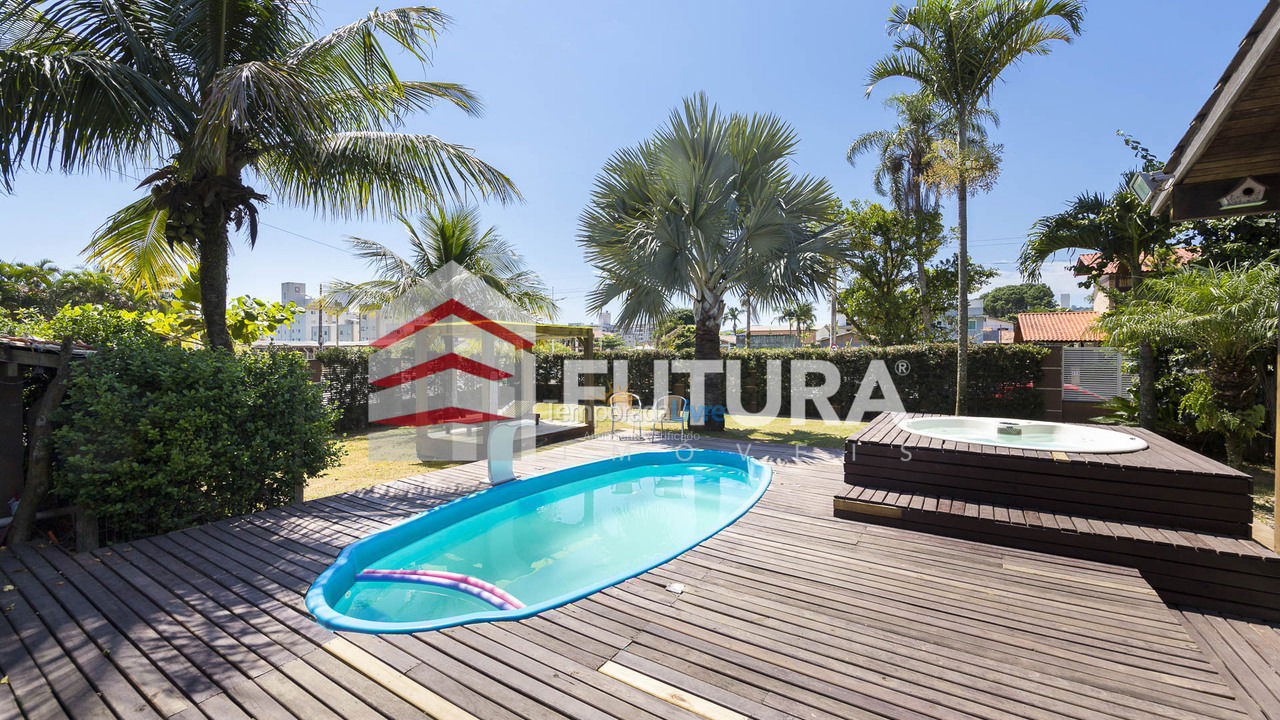 House for vacation rental in Bombinhas (Praia de Bombas)