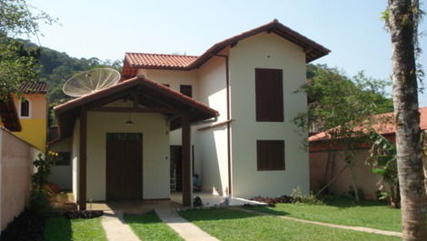 Ubatuba 4 suites Praia Enseada for Family with wifi