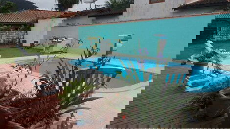 Cómoda casa de 4 habitaciones. Playa Lagoinha con Piscina y Aire- Ubatuba