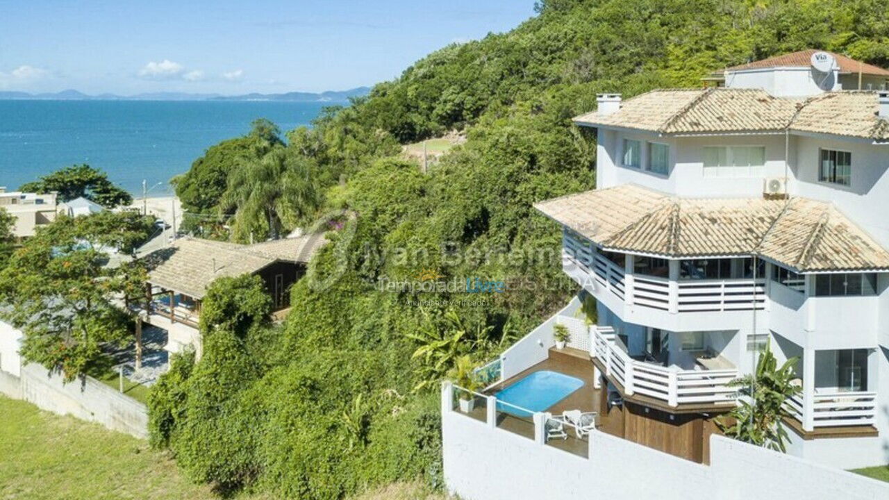 Casa para alquiler de vacaciones em Bombinhas (Praia de Zimbros)