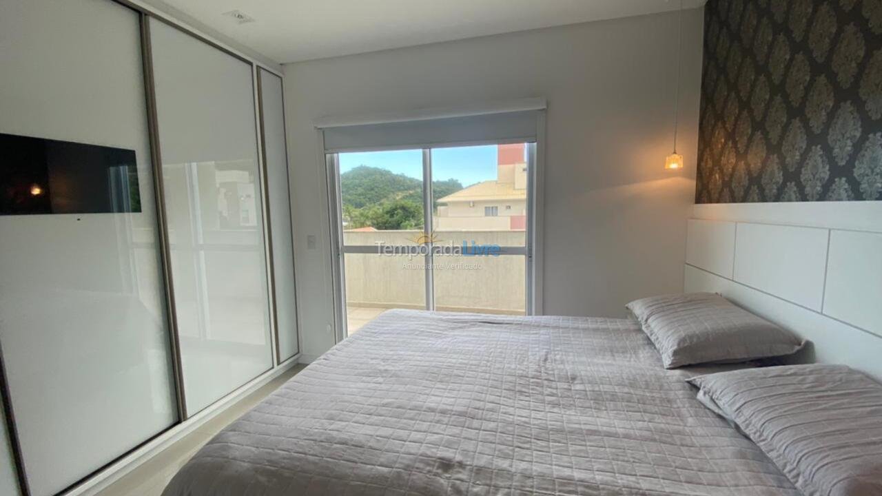 Apartment for vacation rental in Bombinhas (Praia Bombinhas)