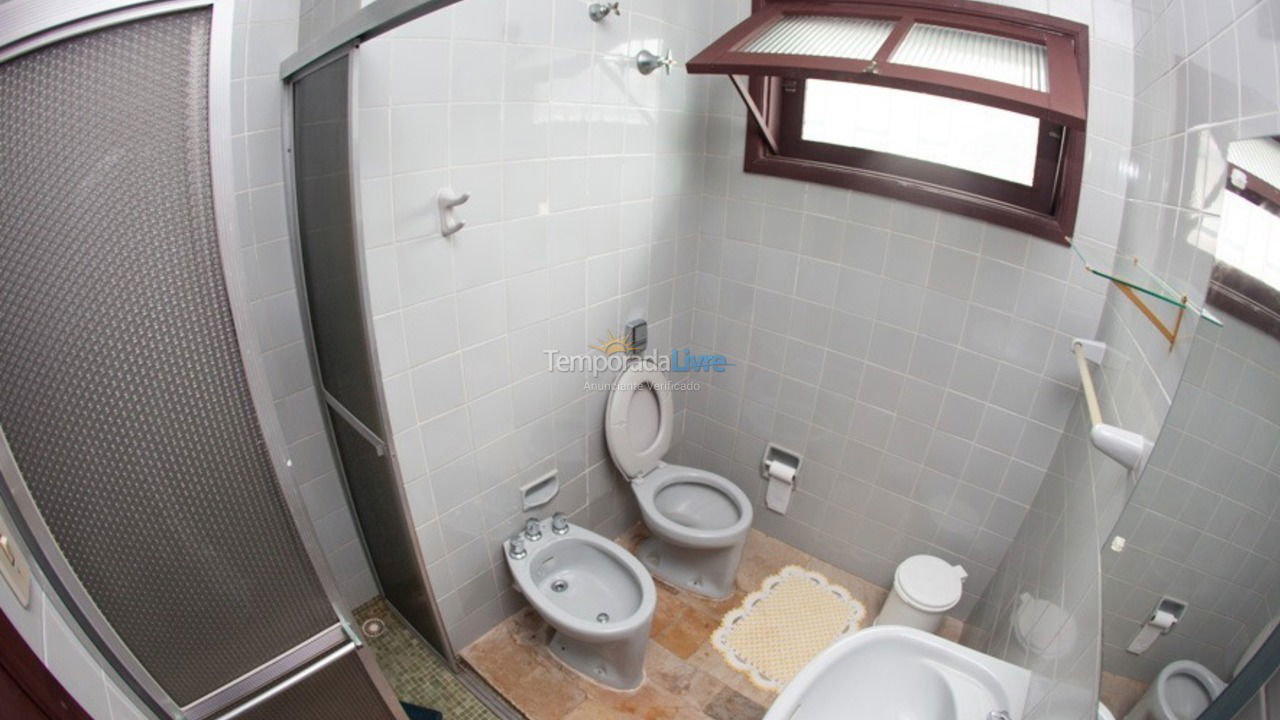House for vacation rental in Ubatuba (Praia das Toninhas)