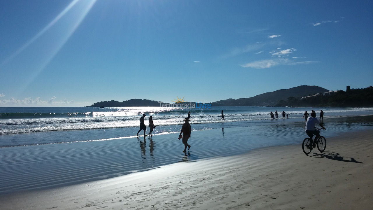 Apartamento para aluguel de temporada em Bombinhas (Praia de Bombas)