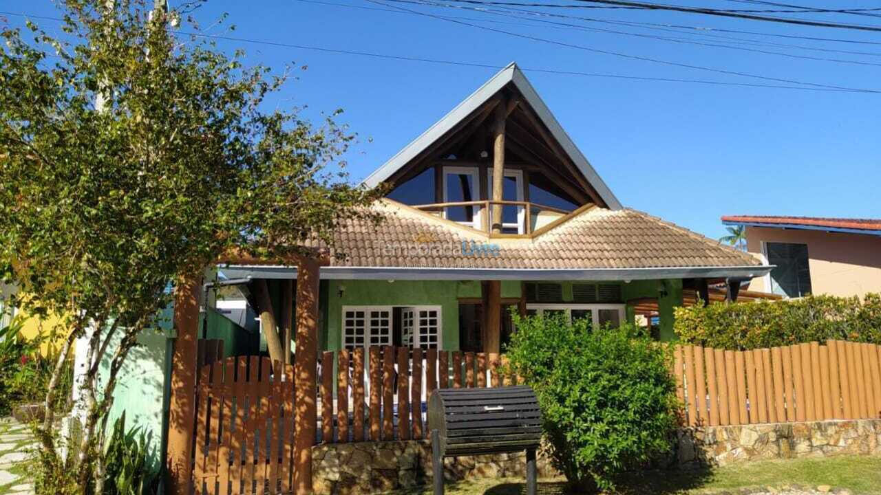 Casa para aluguel de temporada em Ubatuba (Cond Pedra Verde Domingas Dias)