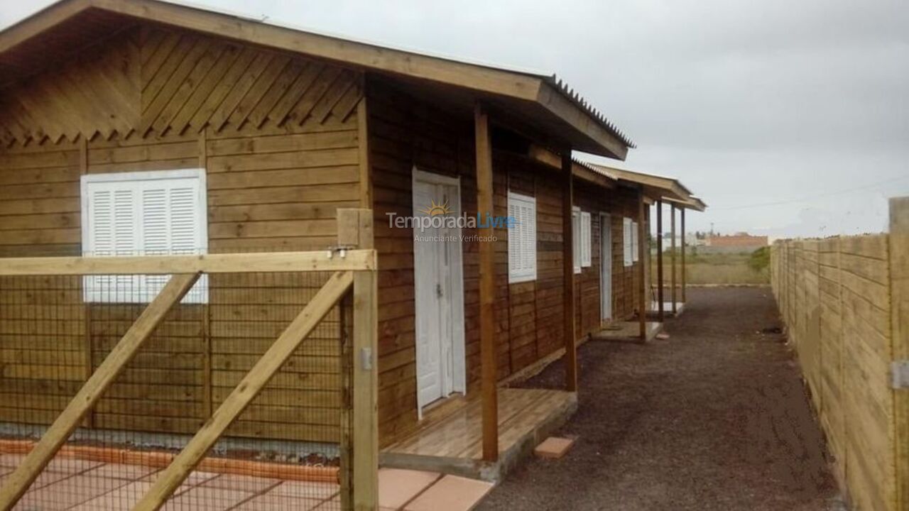 Casa para aluguel de temporada em Passo de Torres (Passo de Torres)