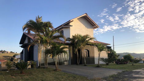 Casa para alugar em Pardinho - Ninho Verde Eco Residence