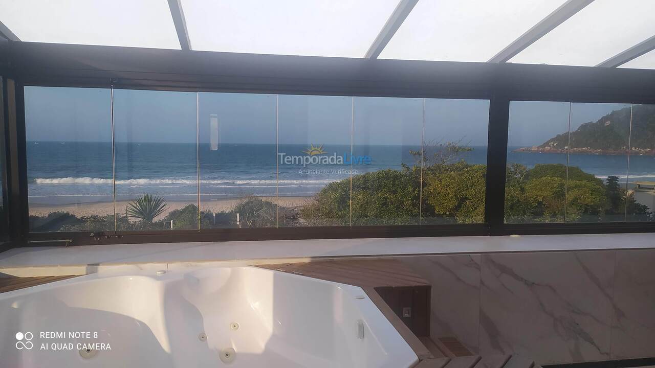 House for vacation rental in Florianópolis (Praia Brava)