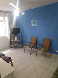 Apt 2 blocks Praia da Enseada Service Preferably WhatsApp