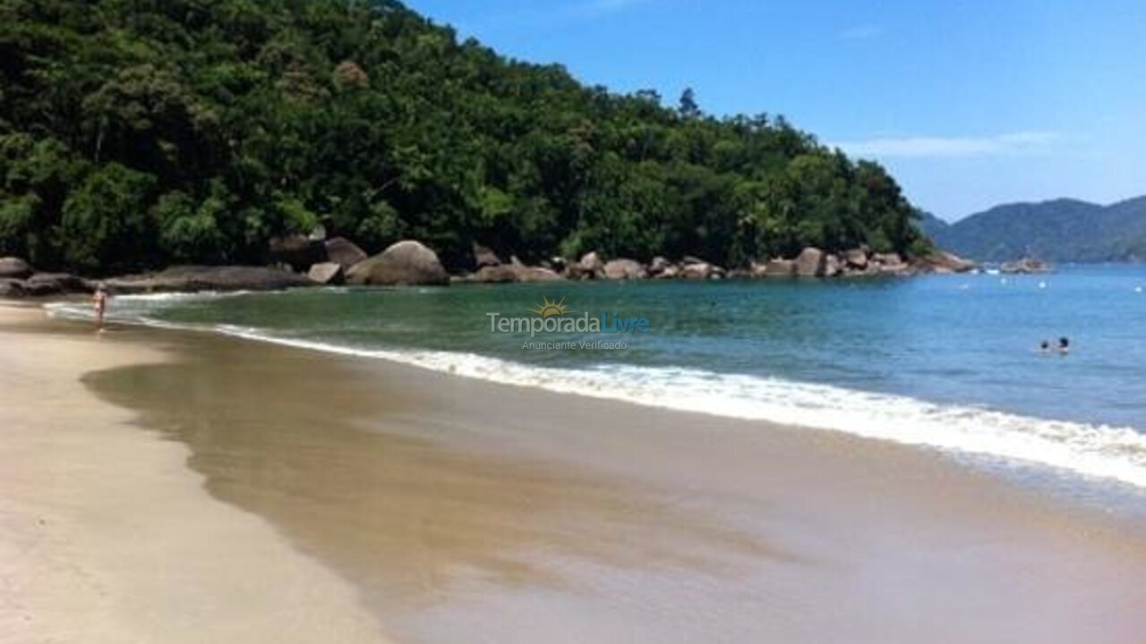 Casa para alquiler de vacaciones em Ubatuba (Praia do Lázaro)