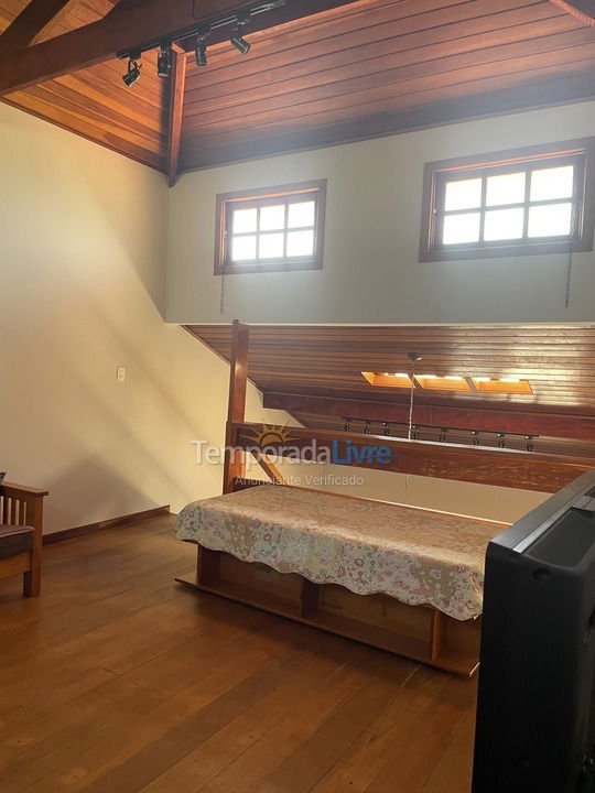 Ranch for vacation rental in Atibaia (Residencial Pararanga)