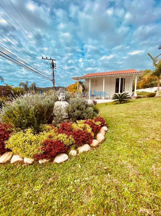 Casa para aluguel de temporada em Imbituba (Praia do Rosa)