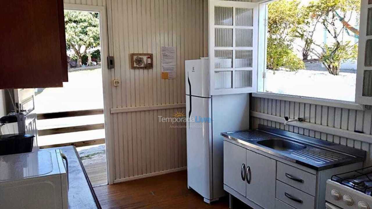 Casa para aluguel de temporada em Imbituba (Praia do Rosa)