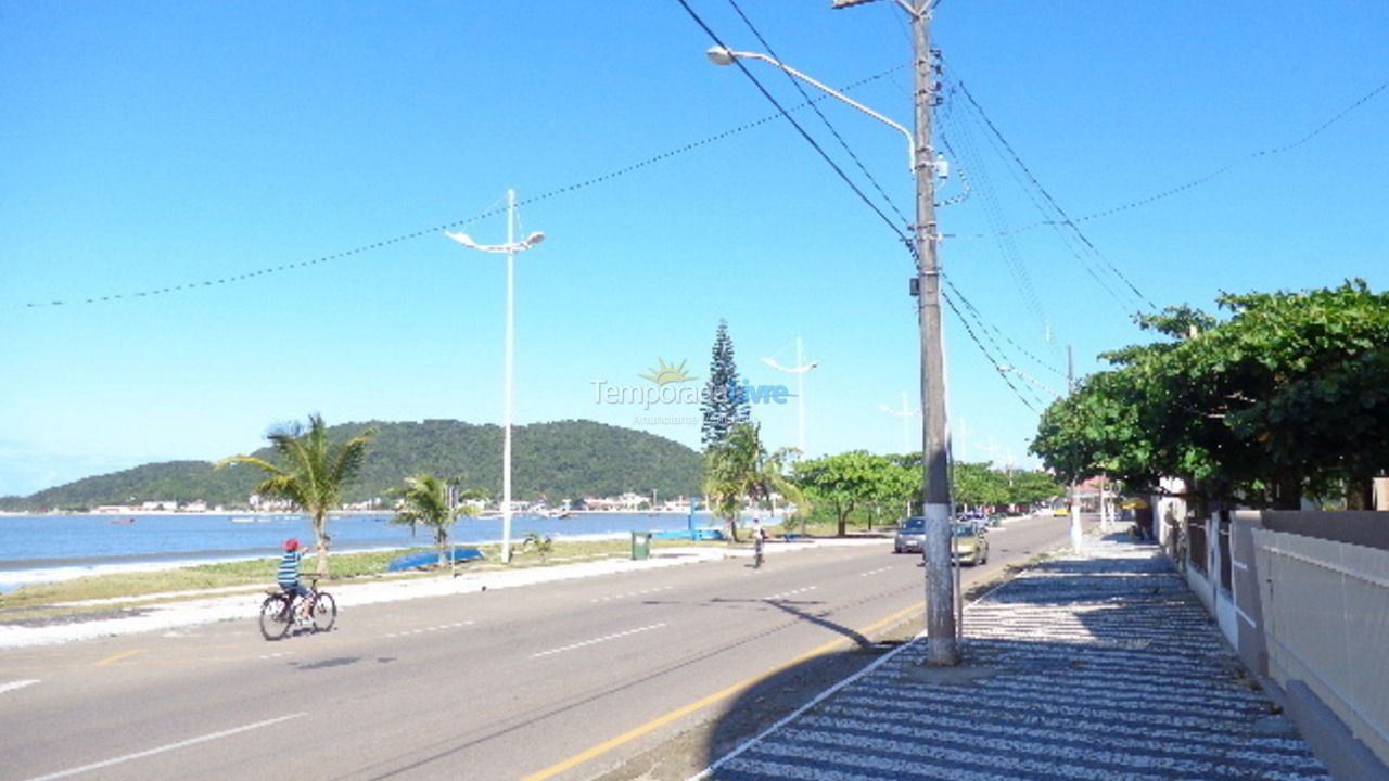 Casa para aluguel de temporada em São Francisco do Sul (Enseada)