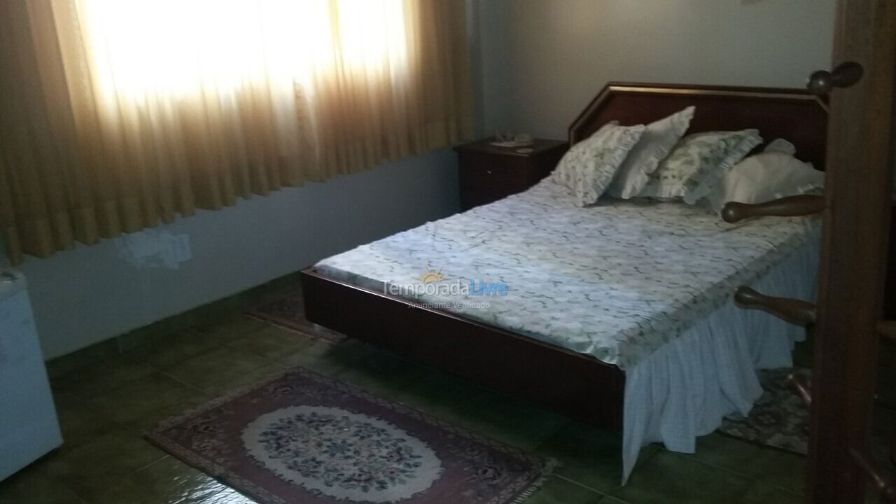 Apartamento para aluguel de temporada em Guarapari (Praia do Morro)