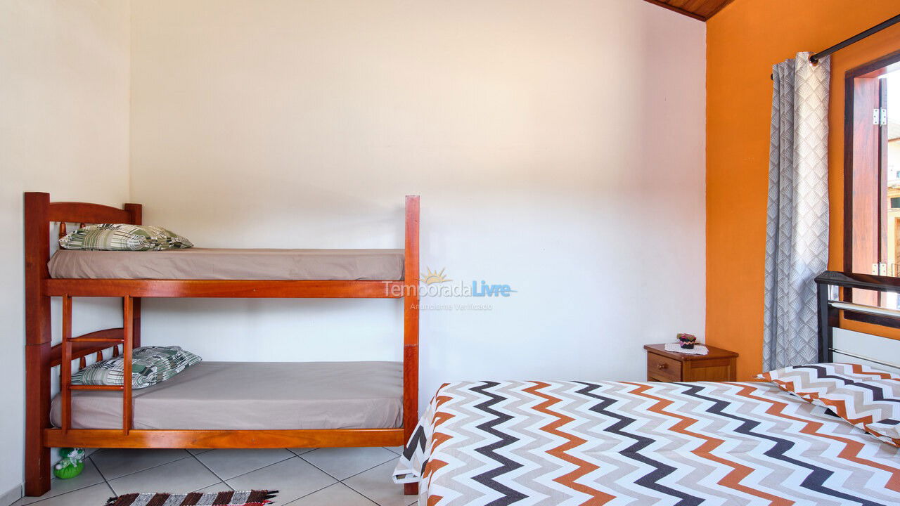 Casa para alquiler de vacaciones em Paraty (Bairro Parque dom Pedro)