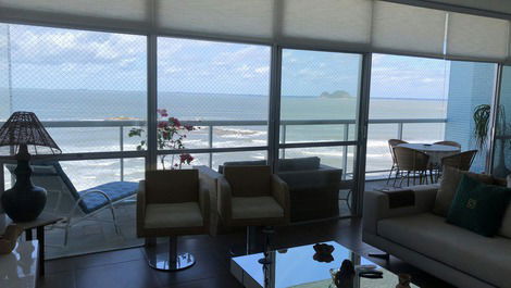 Apartamento de Alto Padrão, com VISTA TOTAL PARA O MAR