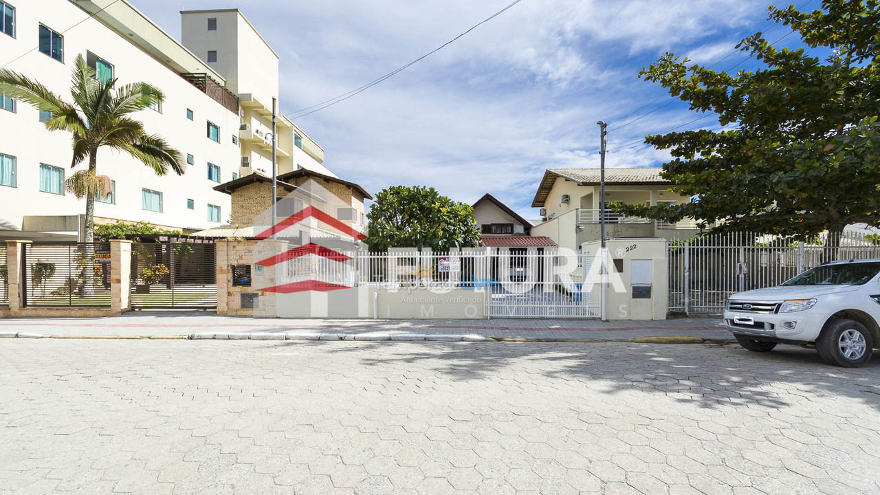 Casa para aluguel de temporada em Bombinhas (Praia de Bombas)