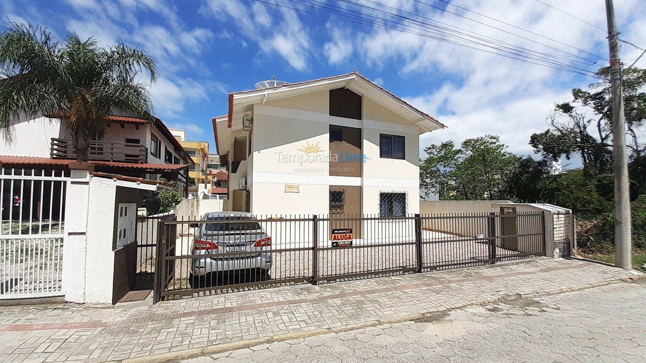 Apartamento para alquiler de vacaciones em Bombinhas (Praia de Bombas)