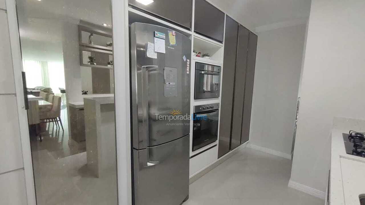 Apartamento para alquiler de vacaciones em Bombinhas (Praia de Bombas)