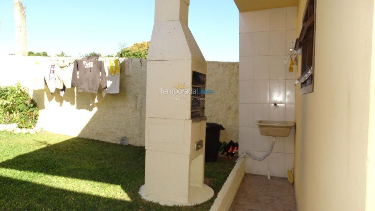 Casa para aluguel de temporada em Ingleses do Rio Vermelho (Santa Catarina)