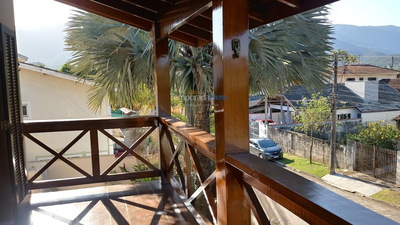 House for vacation rental in Caraguatatuba (Praia Capricórnio)