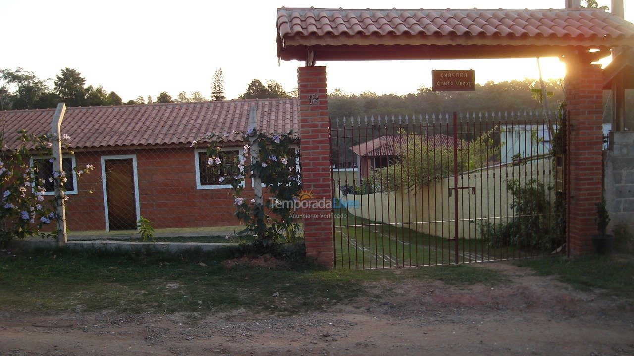 Chácara / sítio para aluguel de temporada em Atibaia (Portão)