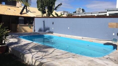 Acogedora casa para 12 personas con piscina climatizada.