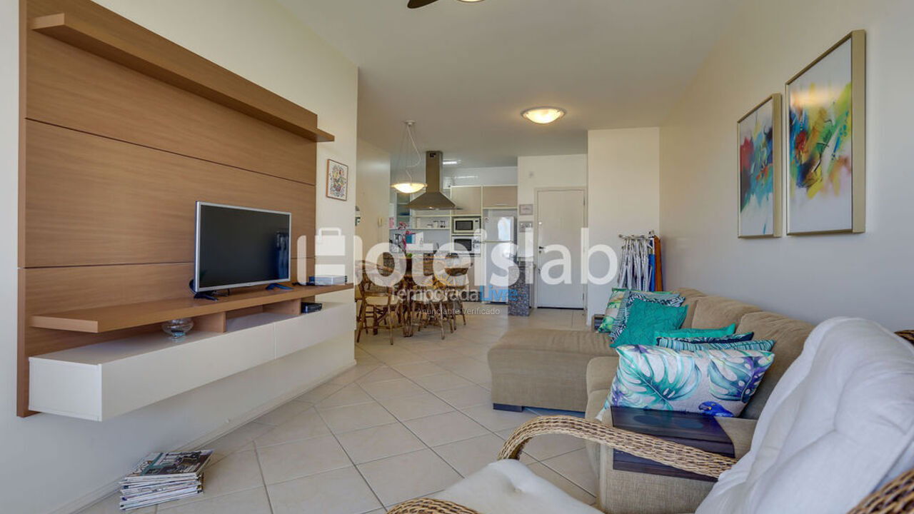 Apartamento para aluguel de temporada em Florianópolis (Praia Brava)