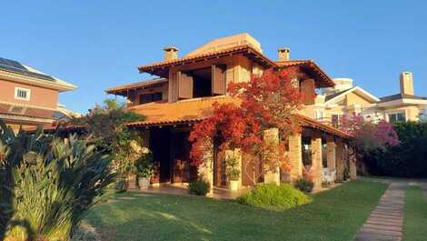 Cozy house just 150m from the sea, next to Il Campanario.