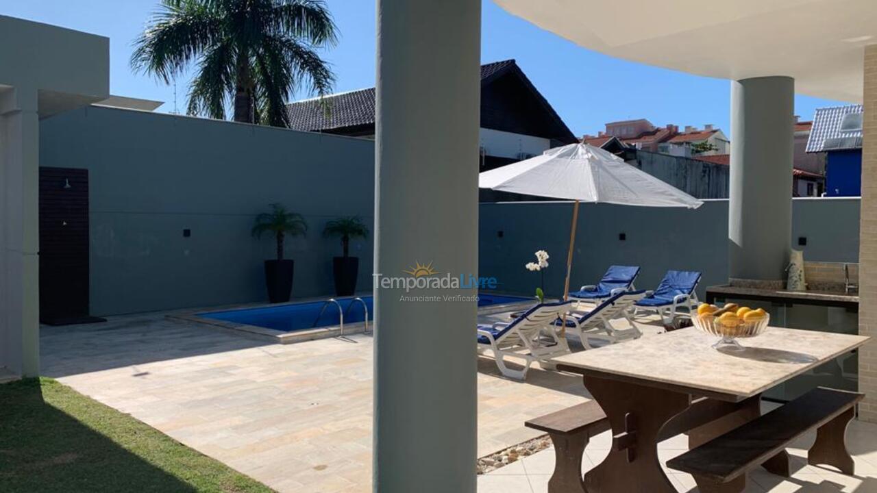 Casa para alquiler de vacaciones em Florianopolis (Jurerê Internacional)