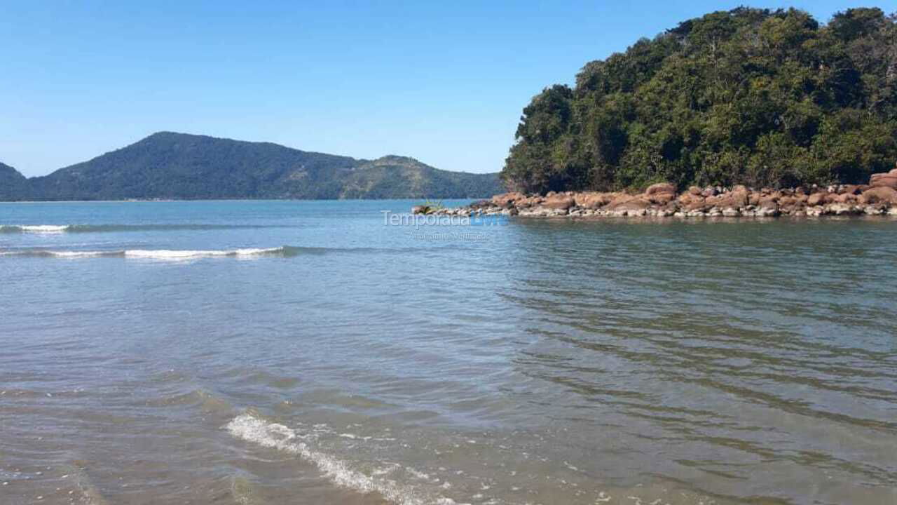 Casa para aluguel de temporada em Ubatuba (Centro)