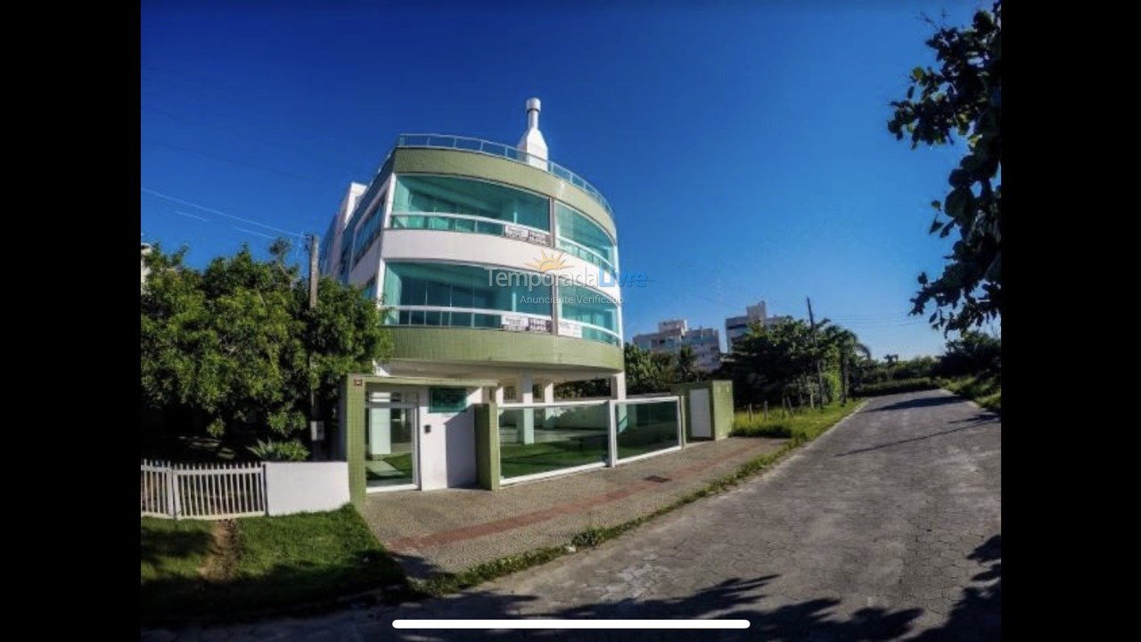 Apartamento para aluguel de temporada em Governador Celso Ramos (Palmas do Arvoredo)