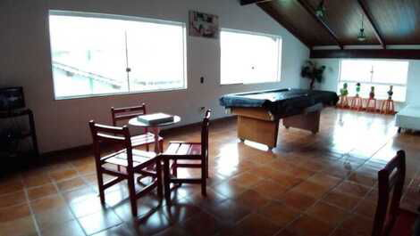"Whole house in Itanhaém, 4 bedrooms and garage"