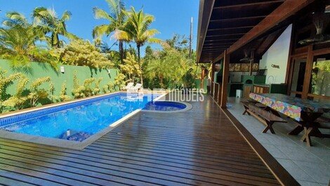 Casa de alto padrão em Itamambuca, com piscina, para 12 pessoas