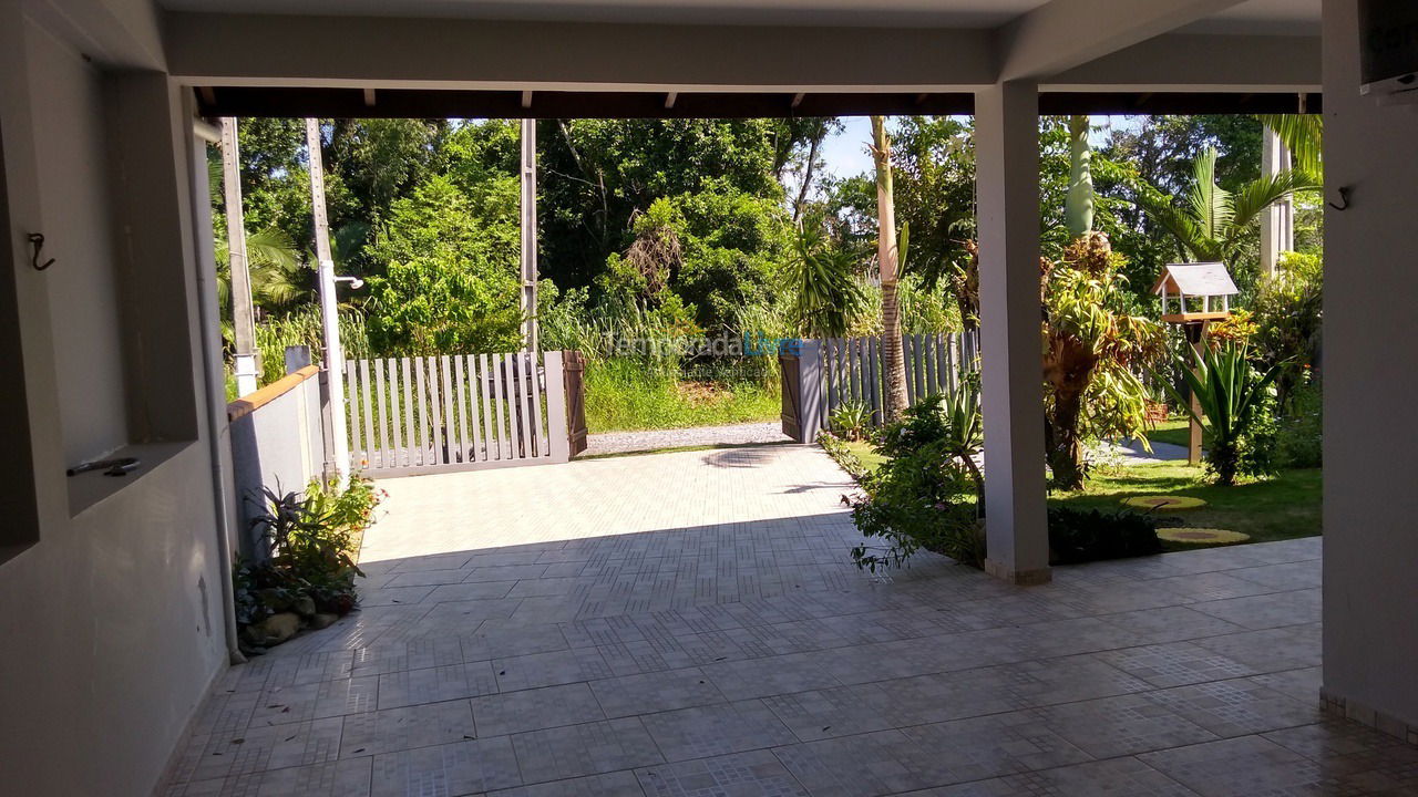 Casa para aluguel de temporada em Itapoá (Balneário Imperador)