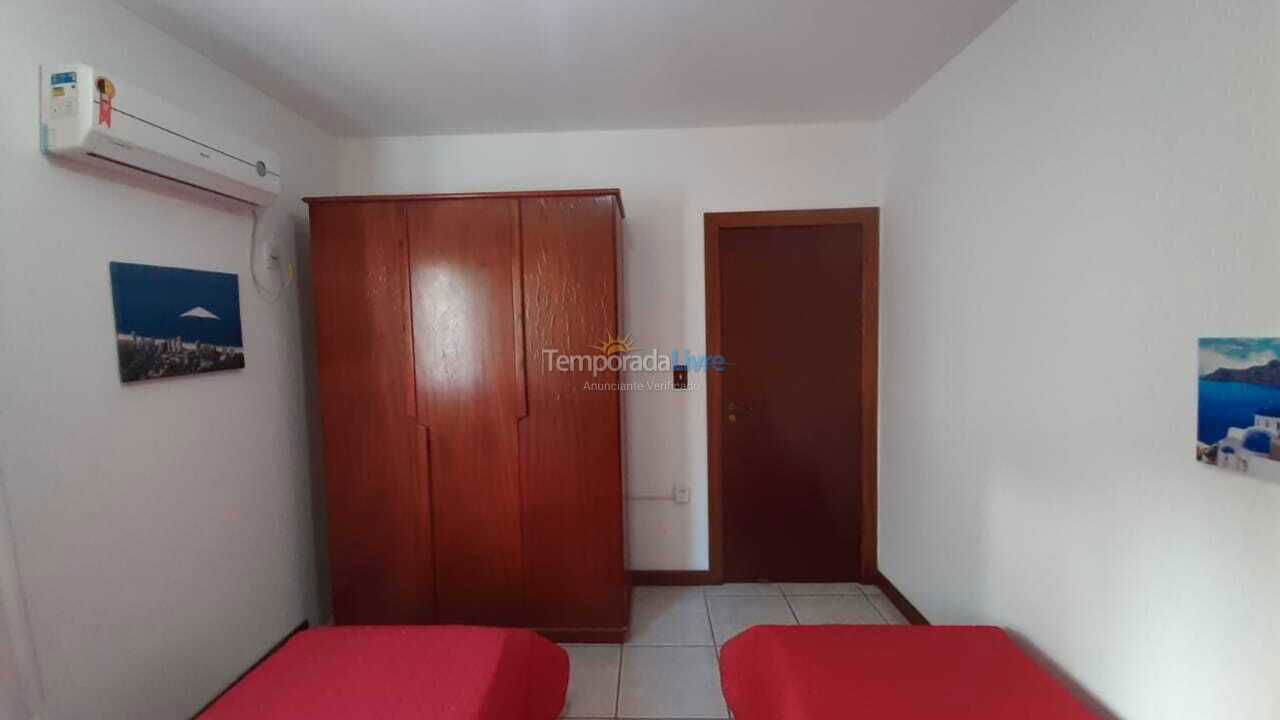 Apartamento para aluguel de temporada em Itapema (Meia Praia)