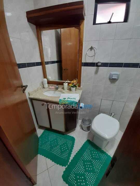 Apartamento para aluguel de temporada em Itapema (Meia Praia)