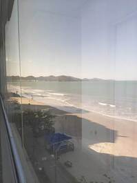 Apartamento 04 suites frente al mar