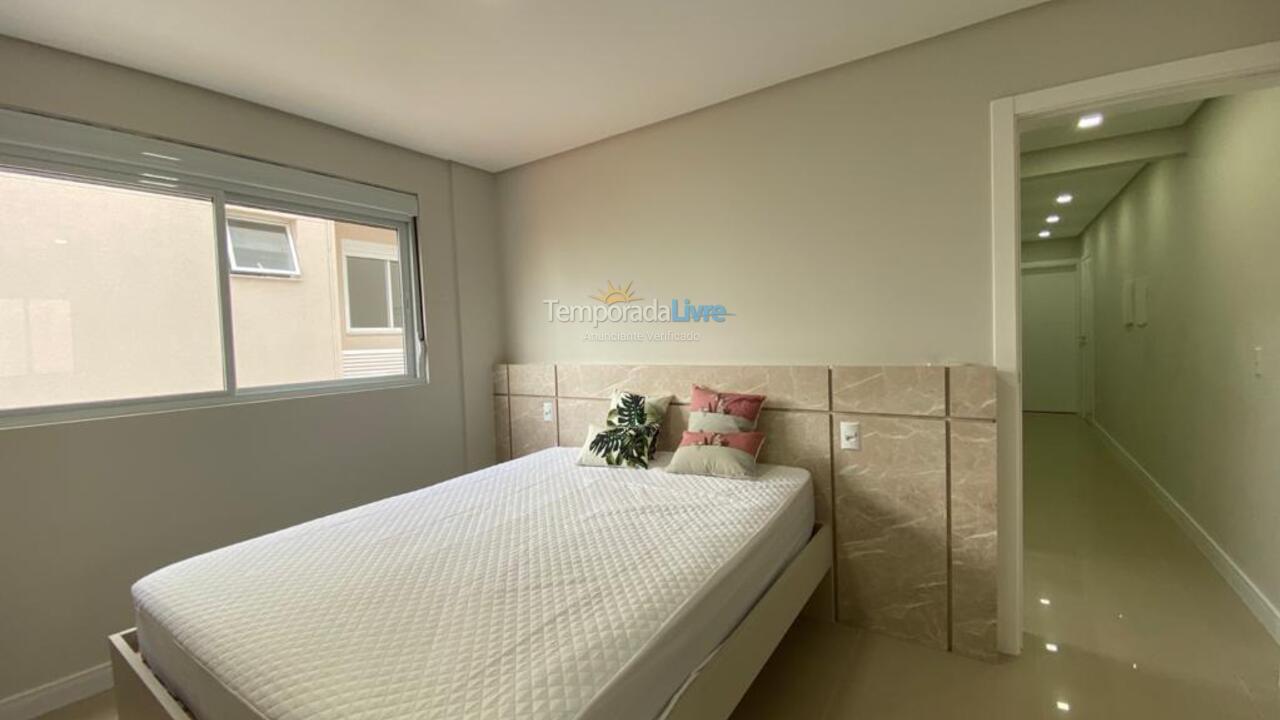 Apartment for vacation rental in Governador Celso Ramos (Praia de Palmas)