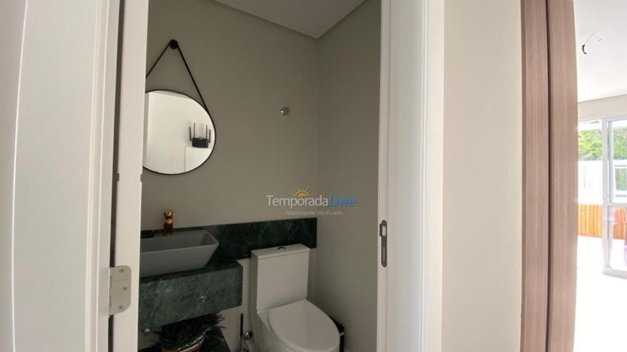 Apartment for vacation rental in Governador Celso Ramos (Praia de Palmas)
