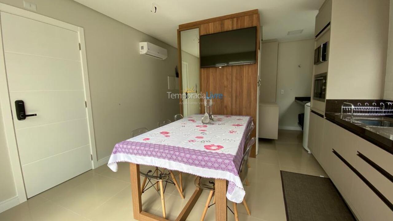 Apartment for vacation rental in Governador Celso Ramos (Praia de Palmas)