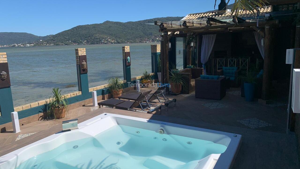 House for vacation rental in Florianópolis (Barra da Lagoa)