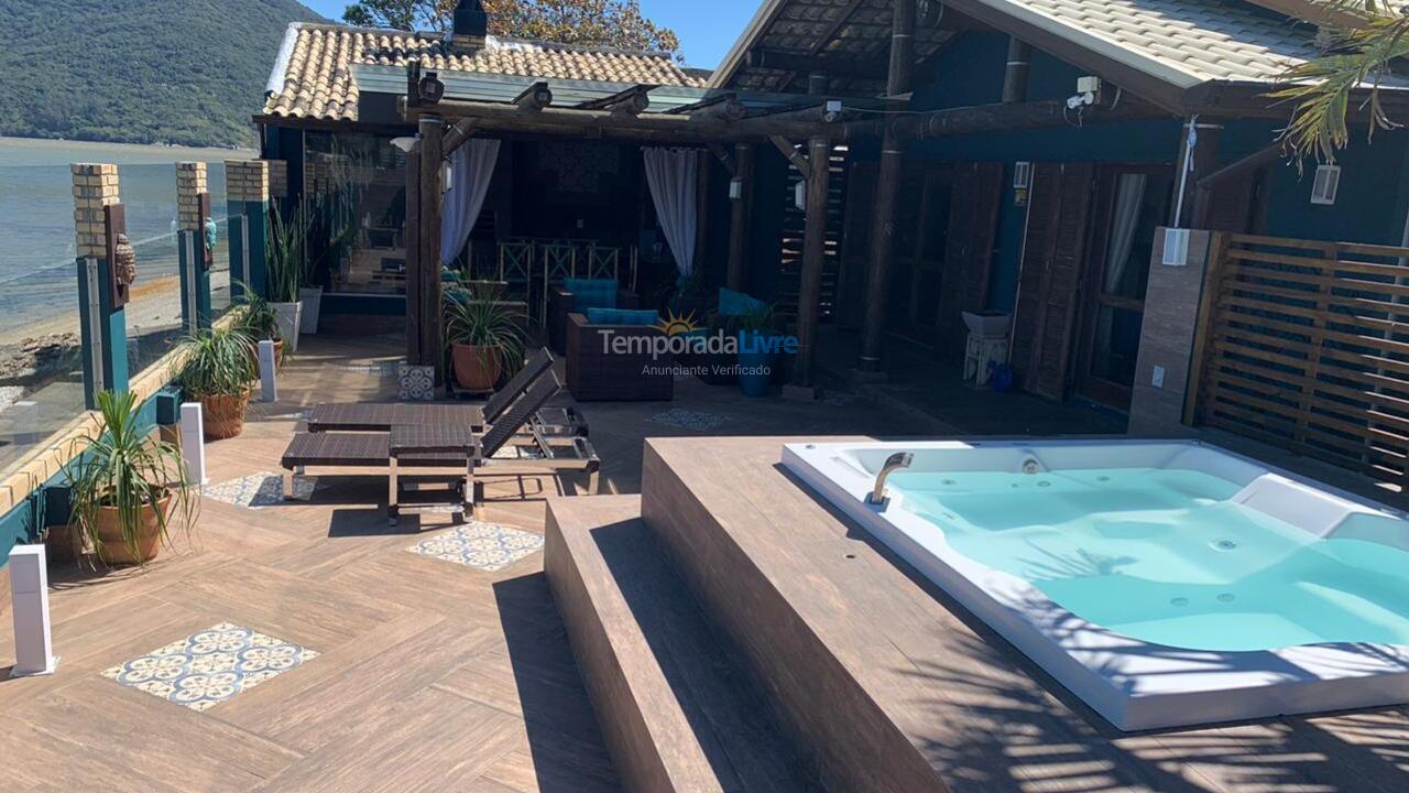 House for vacation rental in Florianópolis (Barra da Lagoa)