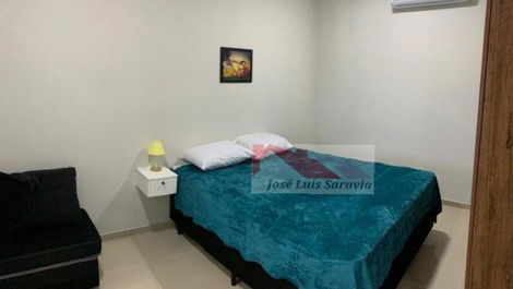 Apartamento novinho e amplo, com piscina, para 4 pessoas em Bombas!