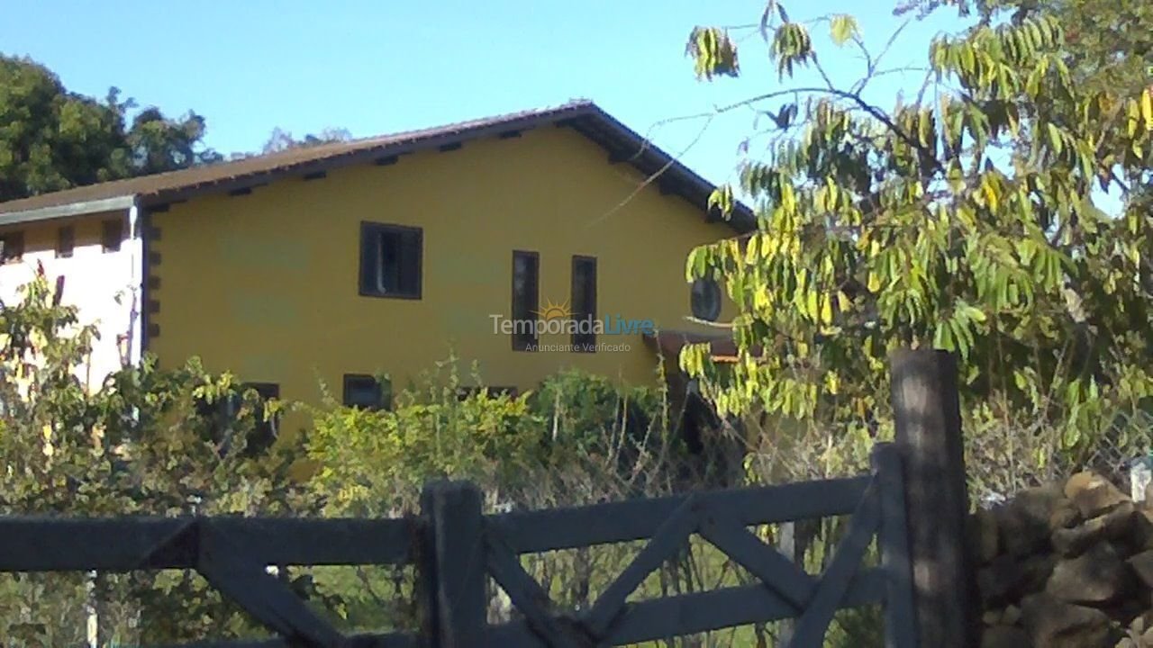 Casa para aluguel de temporada em Pindamonhangaba (Piracuama)