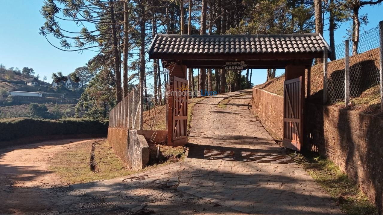 Casa para alquiler de vacaciones em Campos do Jordão (Jardim Tres Nascentes)